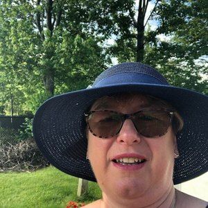 Meet your Posher, Sandra